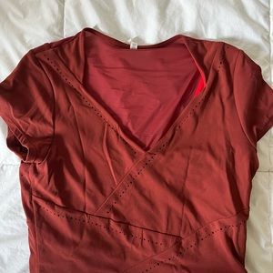 Athleta Top Never worn! Perfect for any activity! Size m